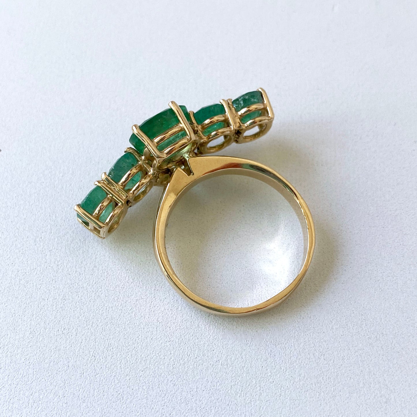Vintage Emerald & Solid 14k Yellow Gold Ring