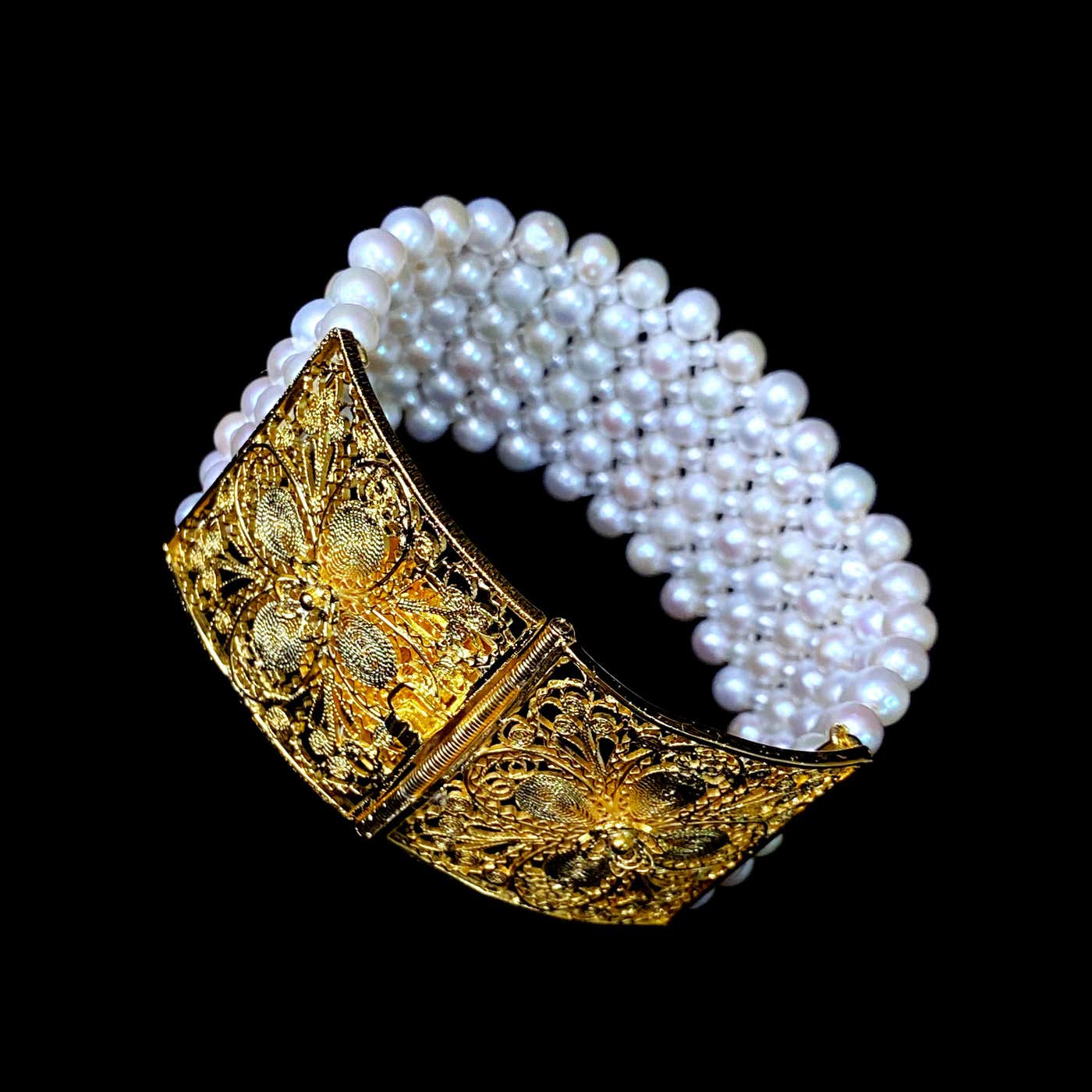 Woven Pearl Bracelet with 18k Yellow Gold Plated Floral Clasp