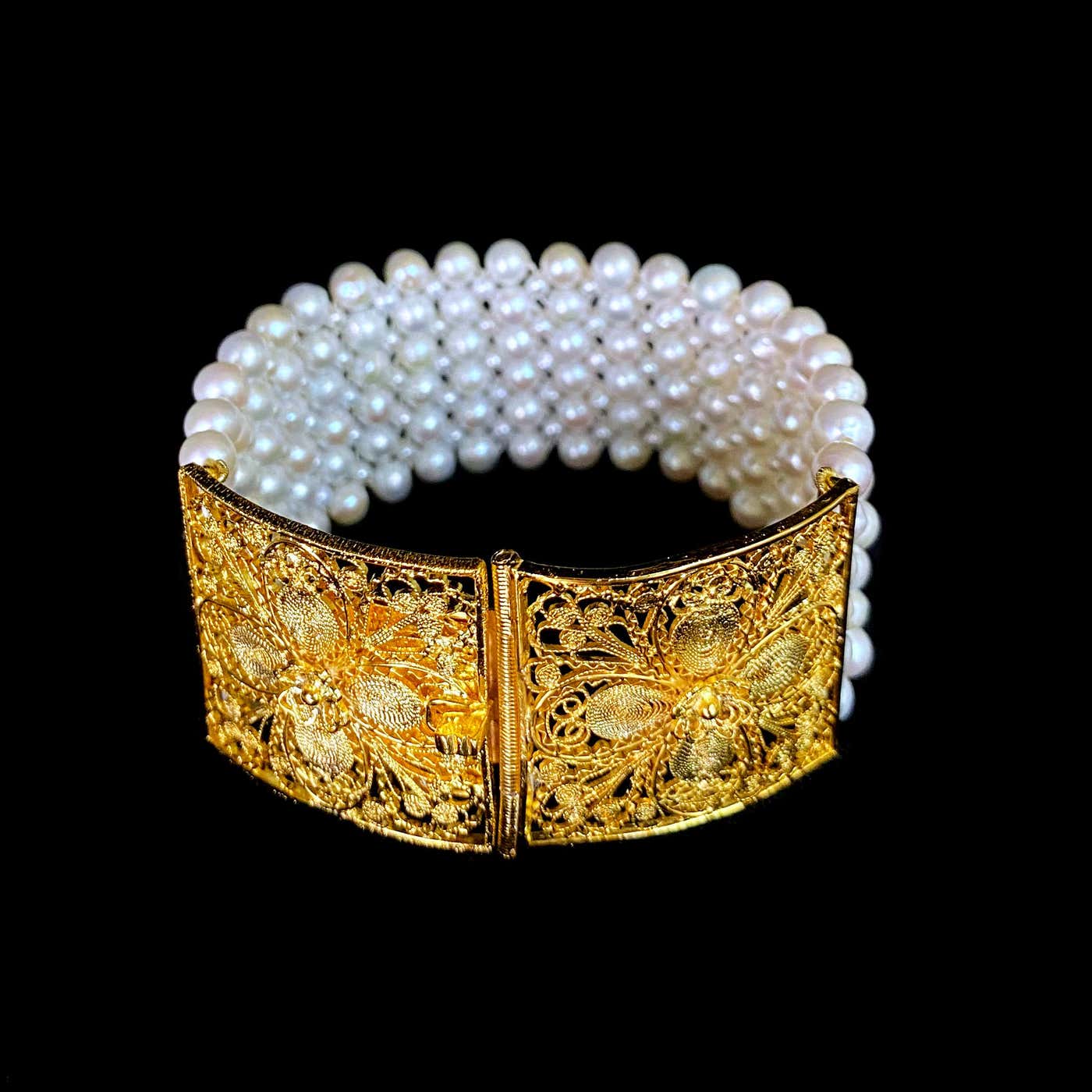 Woven Pearl Bracelet with 18k Yellow Gold Plated Floral Clasp