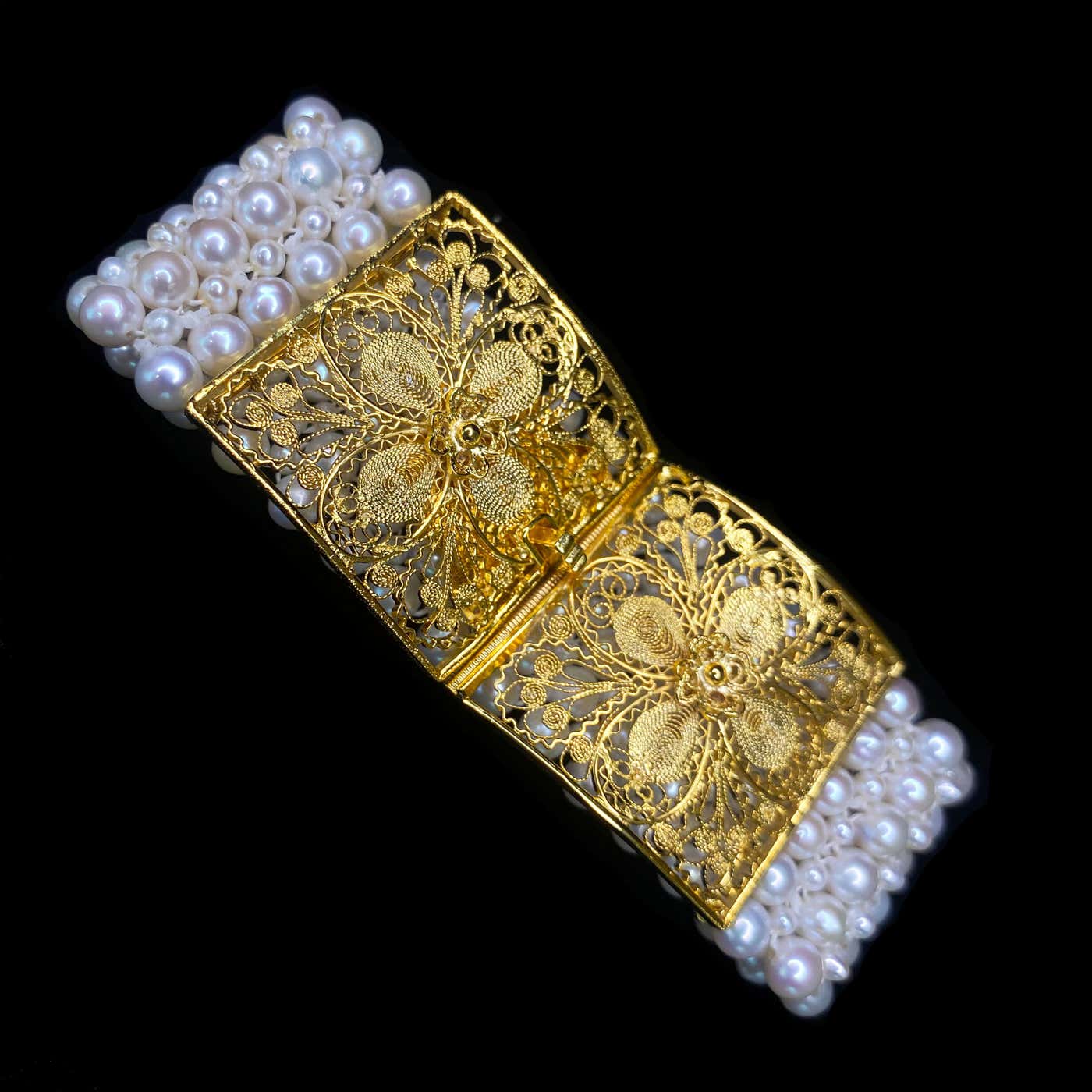 Woven Pearl Bracelet with 18k Yellow Gold Plated Floral Clasp