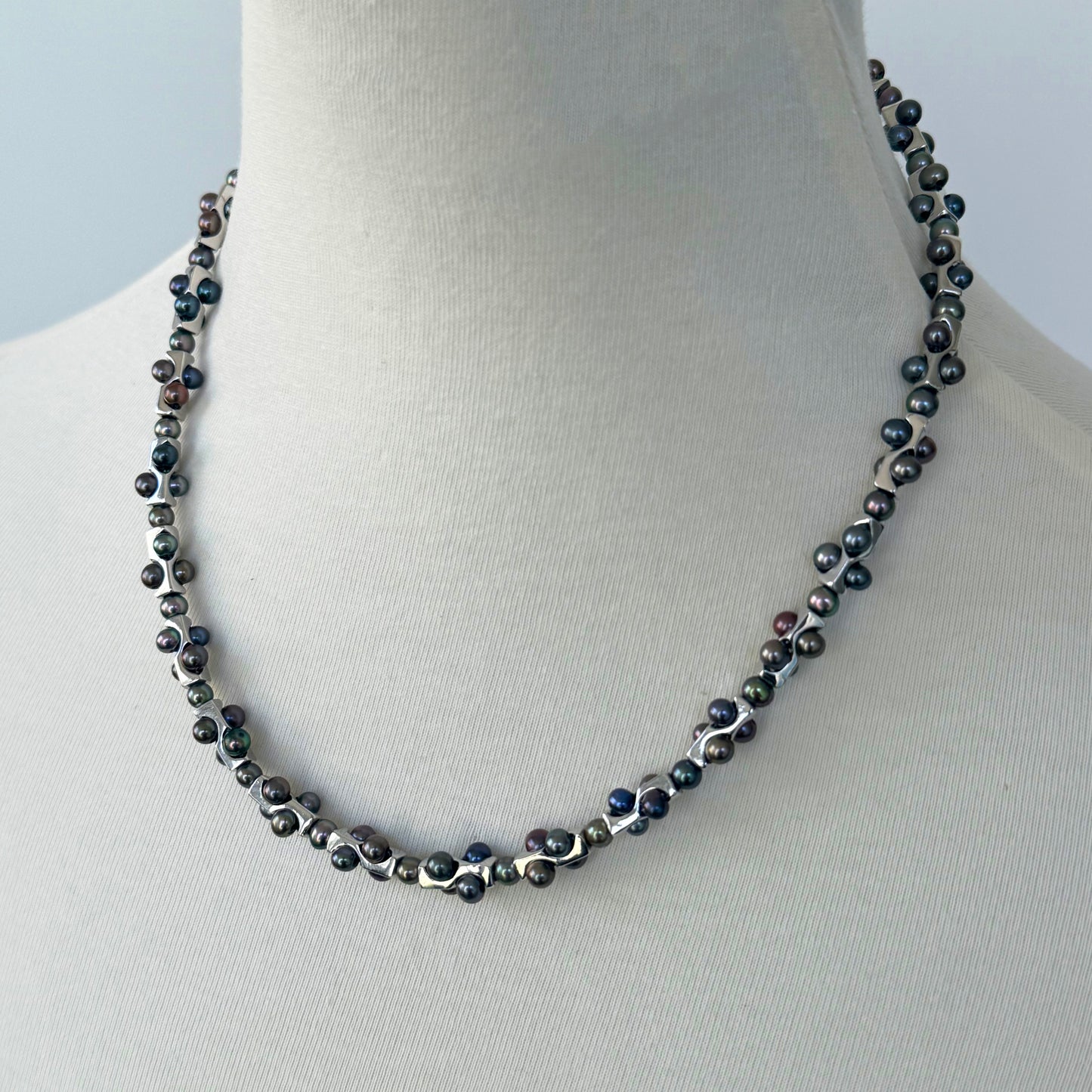 Men's Silver Rhodium Plated Geometric Black Pearl Necklace with Adjustable Clasp