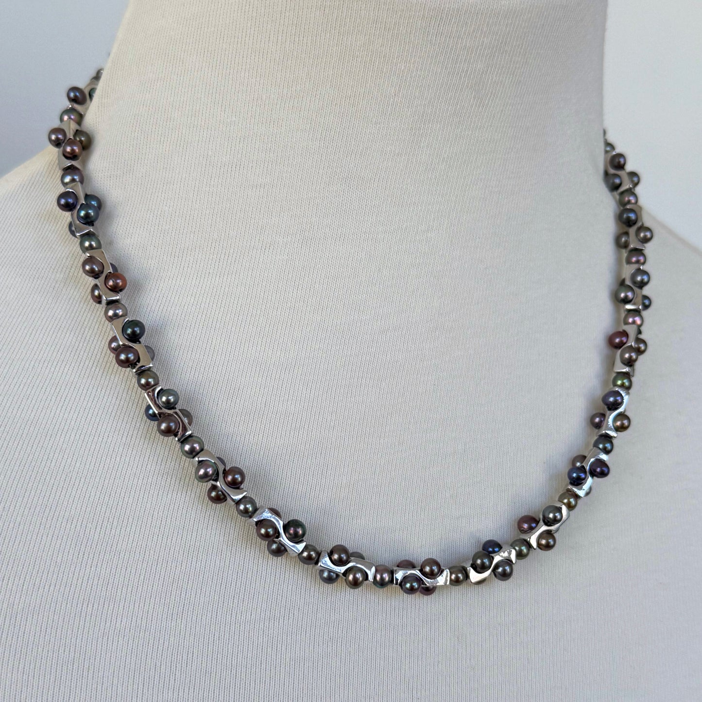 Men's Silver Rhodium Plated Geometric Black Pearl Necklace with Adjustable Clasp