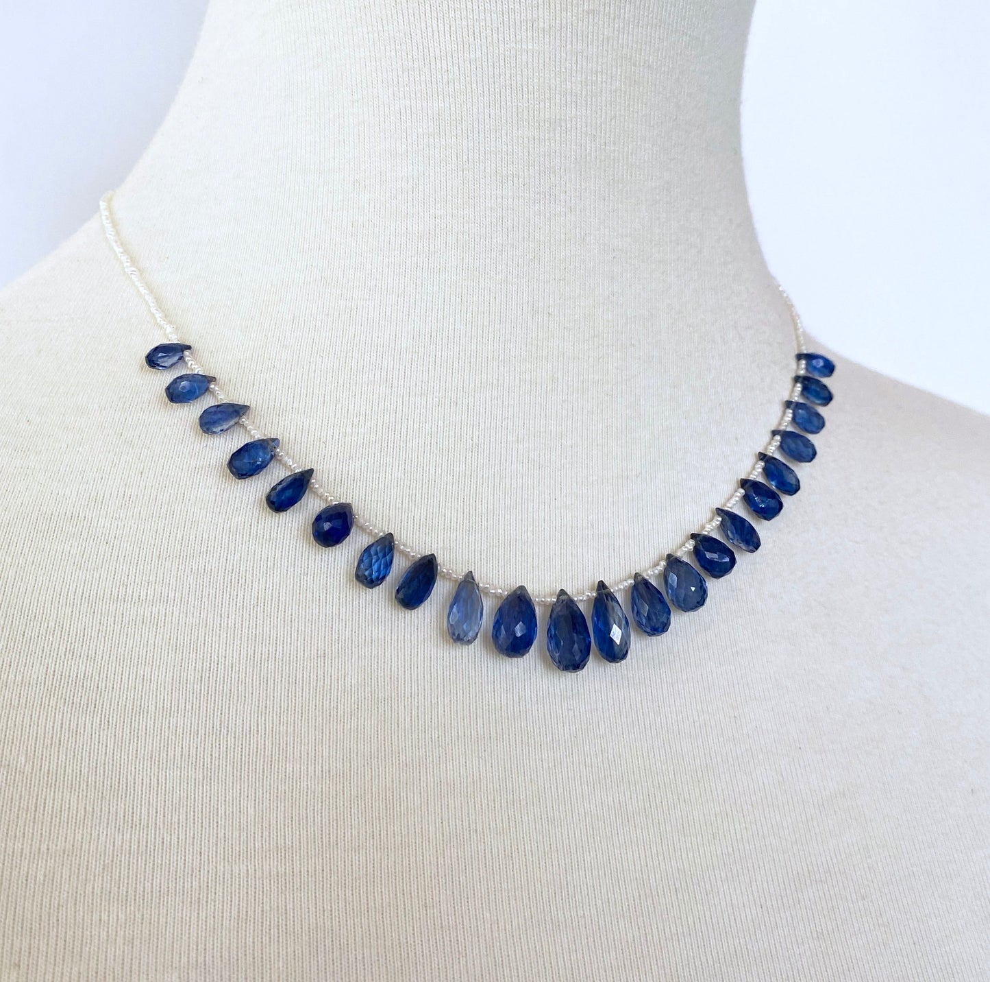 Natural Seed Pearl Necklace with Kyantie and 14k White Gold