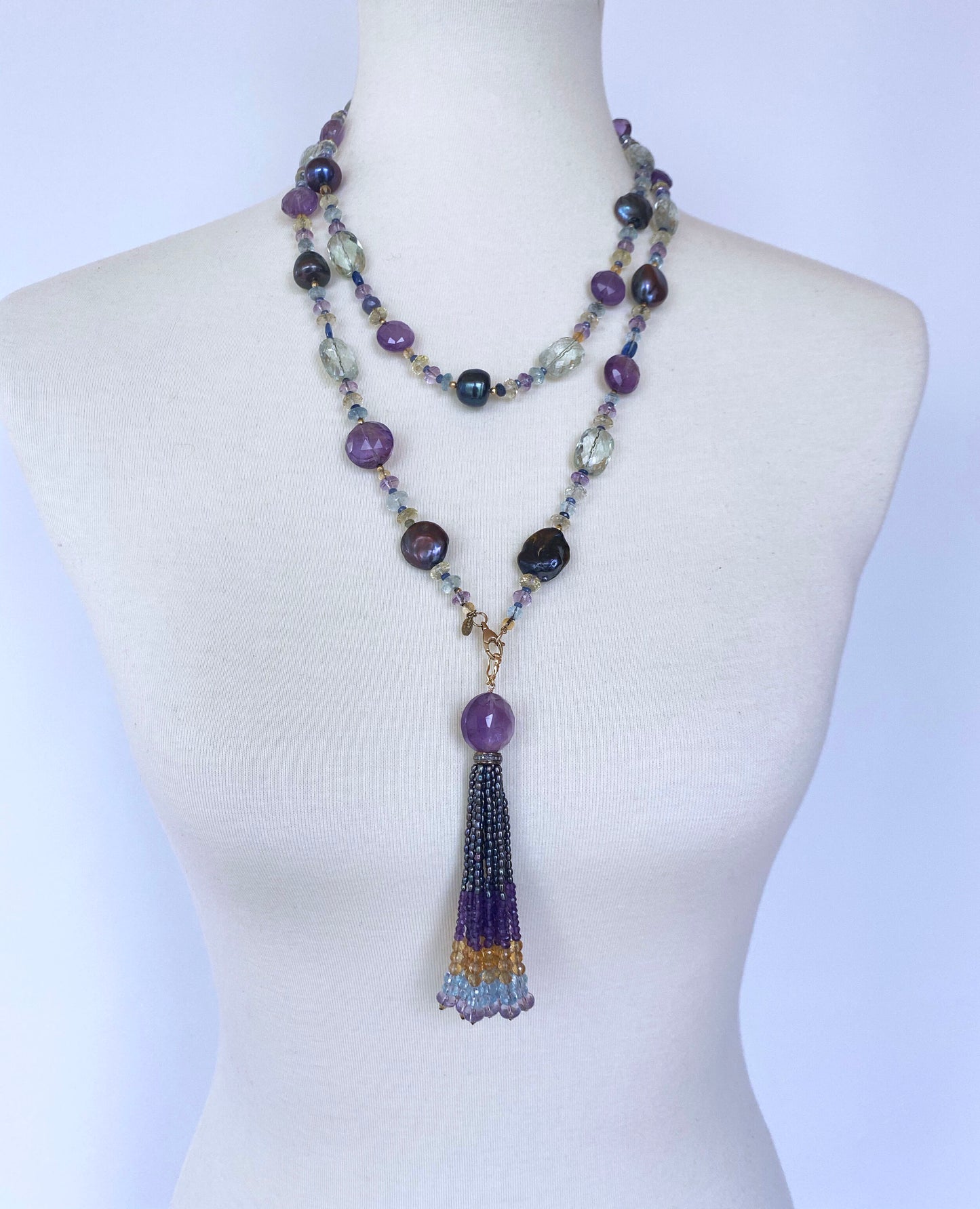 Black Pearl Sautoir with Semi-Precious Beads, gold parts and tassel