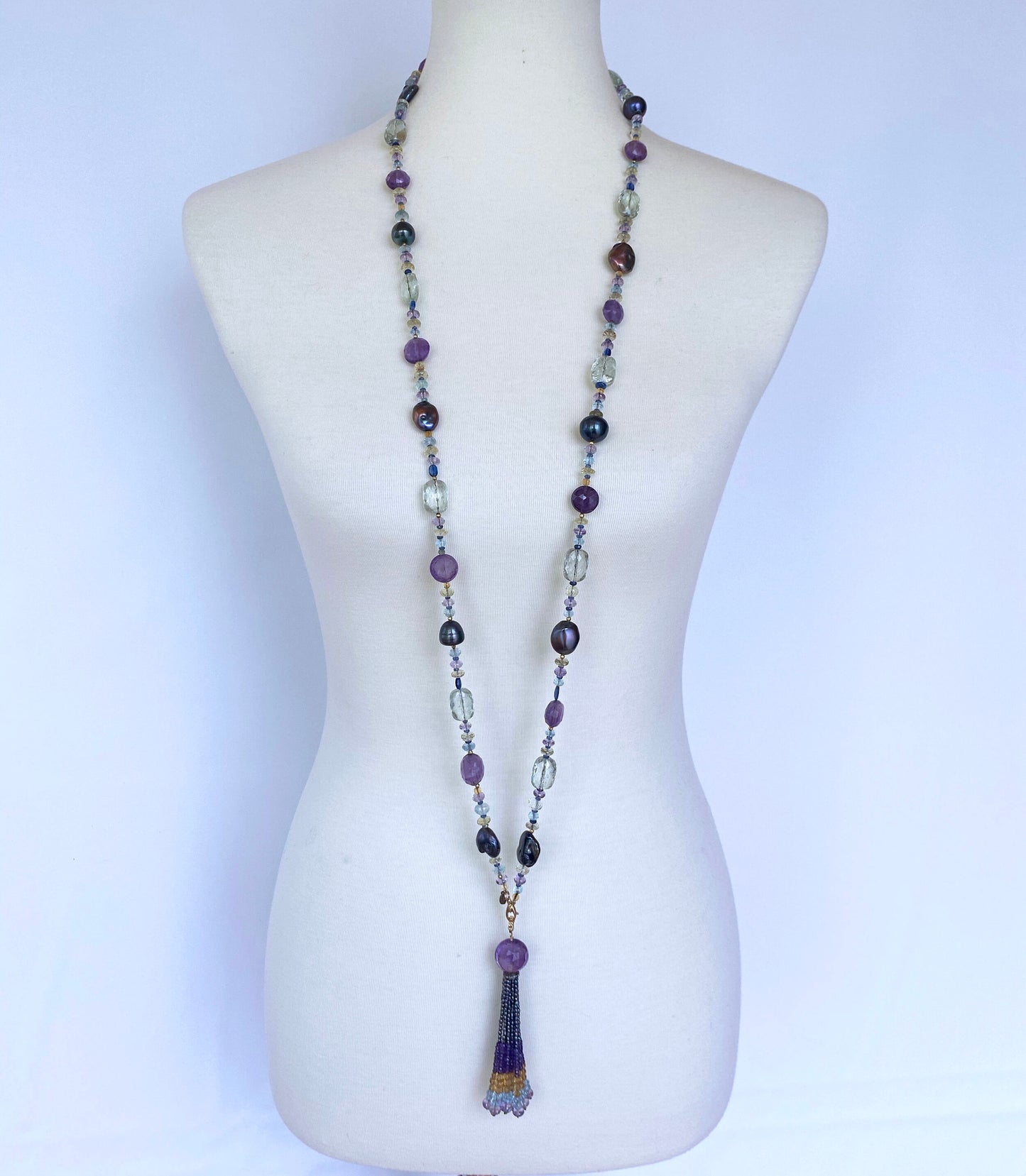 Black Pearl Sautoir with Semi-Precious Beads, gold parts and tassel