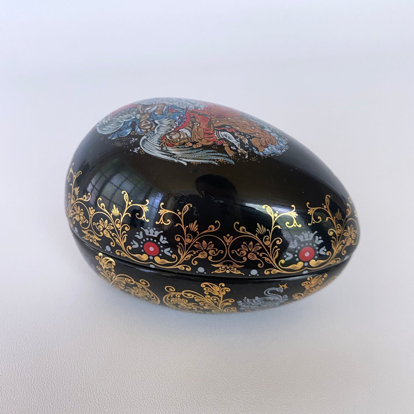 Vintage Rare Palekh Porcelain Swan Lake Music Box / Egg with Gold