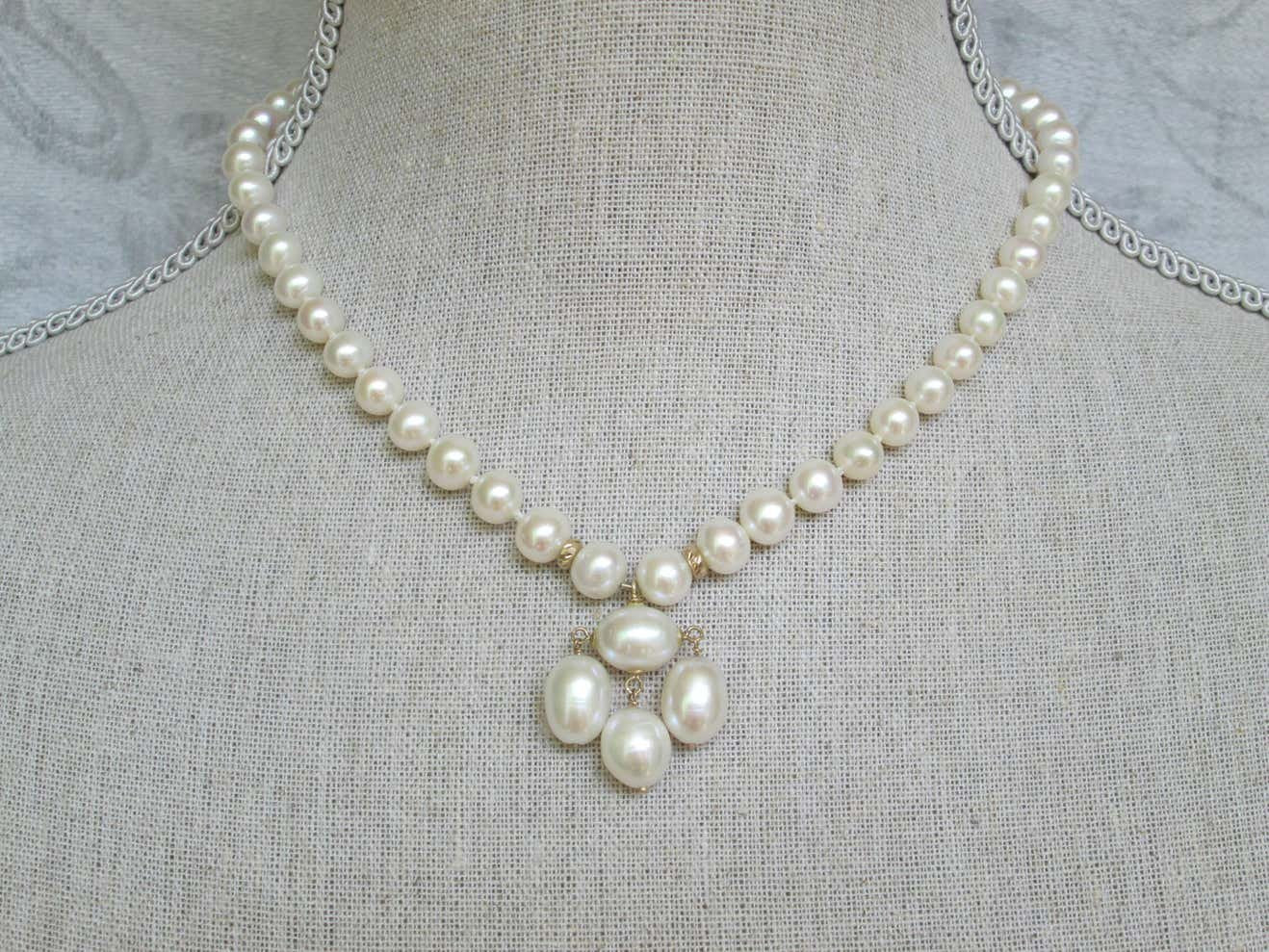 Pearl Necklace with Baroque Pearl Centerpiece & 14k Gold Clasp