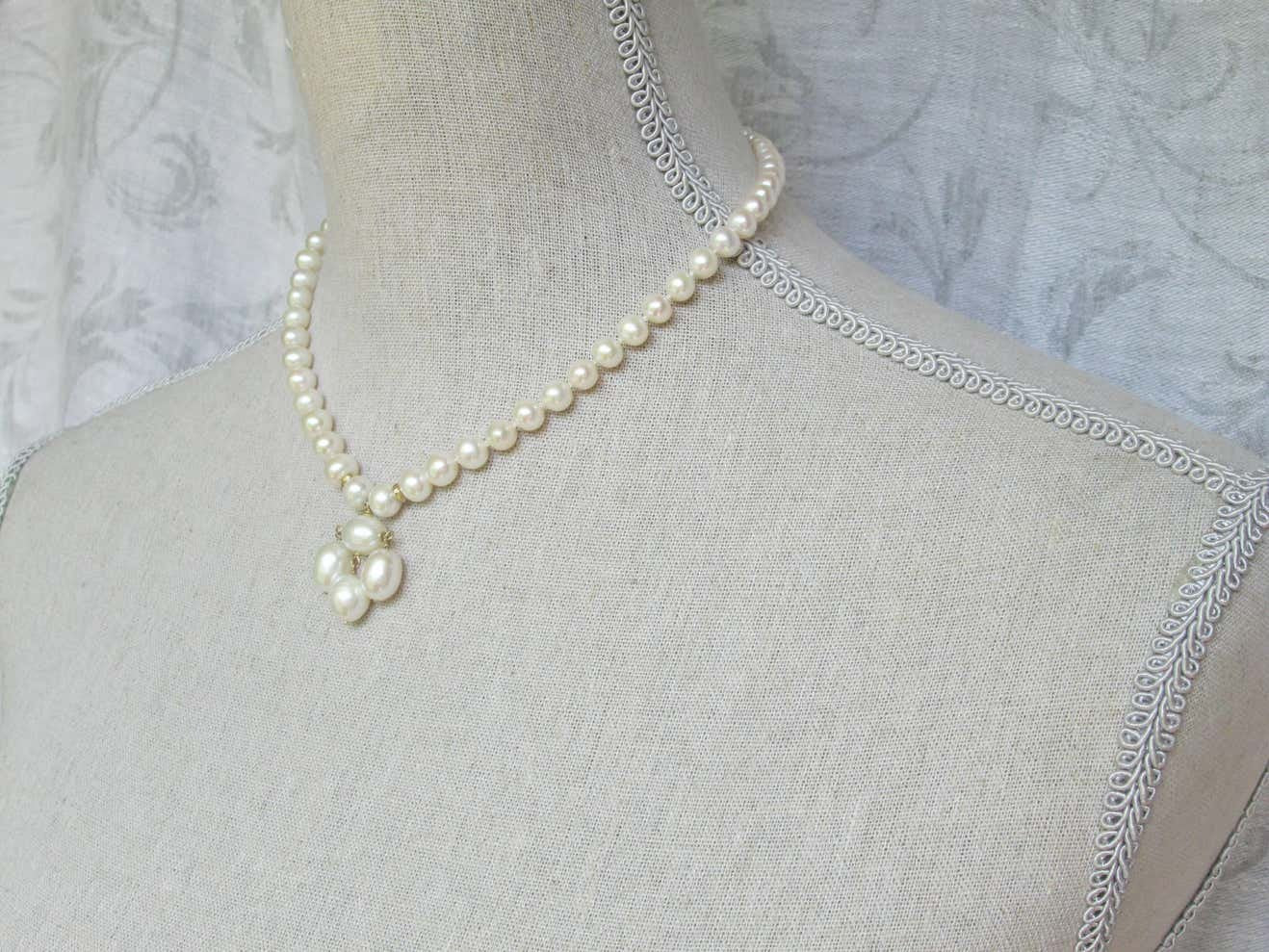 Pearl Necklace with Baroque Pearl Centerpiece & 14k Gold Clasp