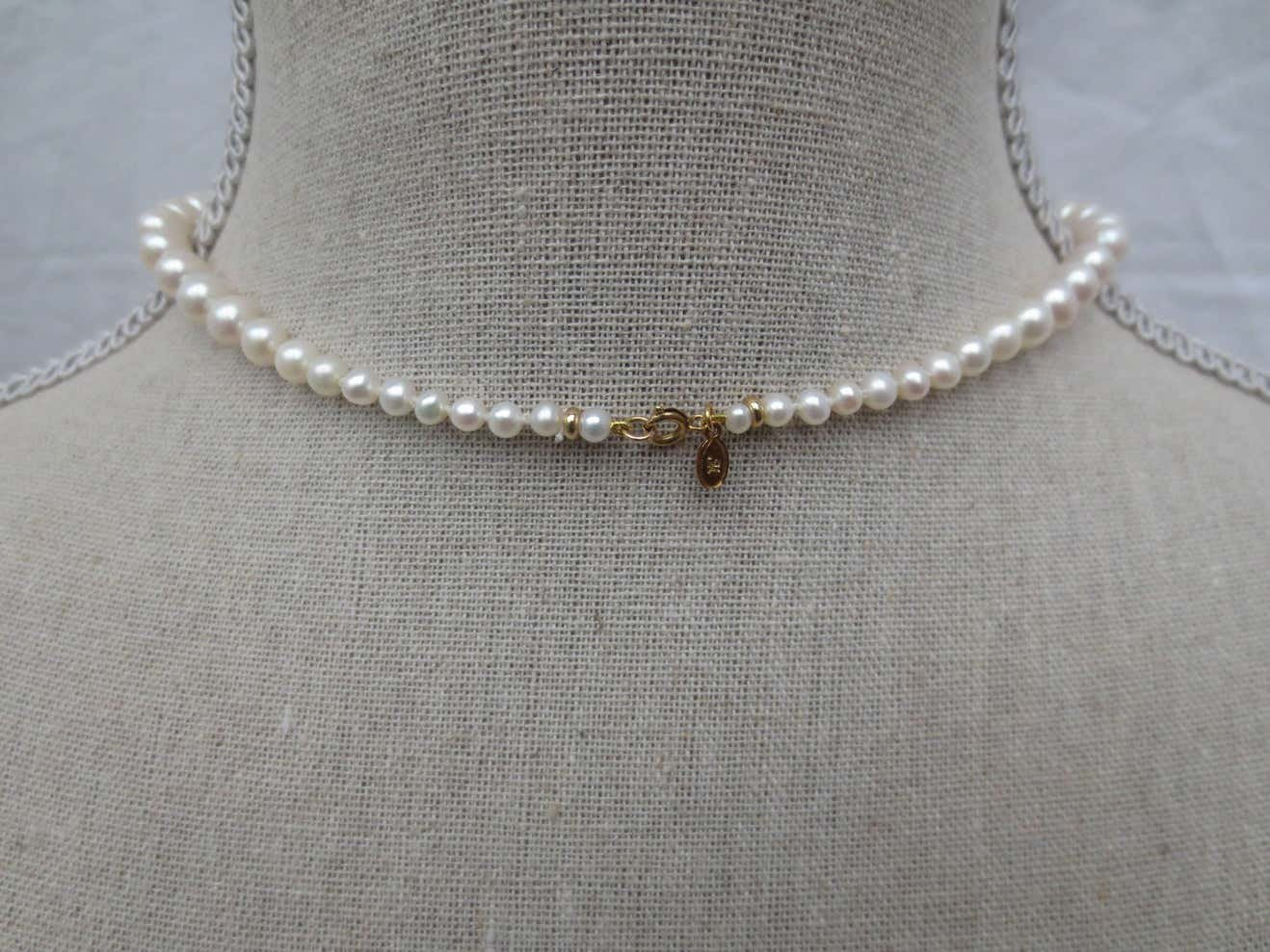 Pearl Necklace with Baroque Pearl Centerpiece & 14k Gold Clasp