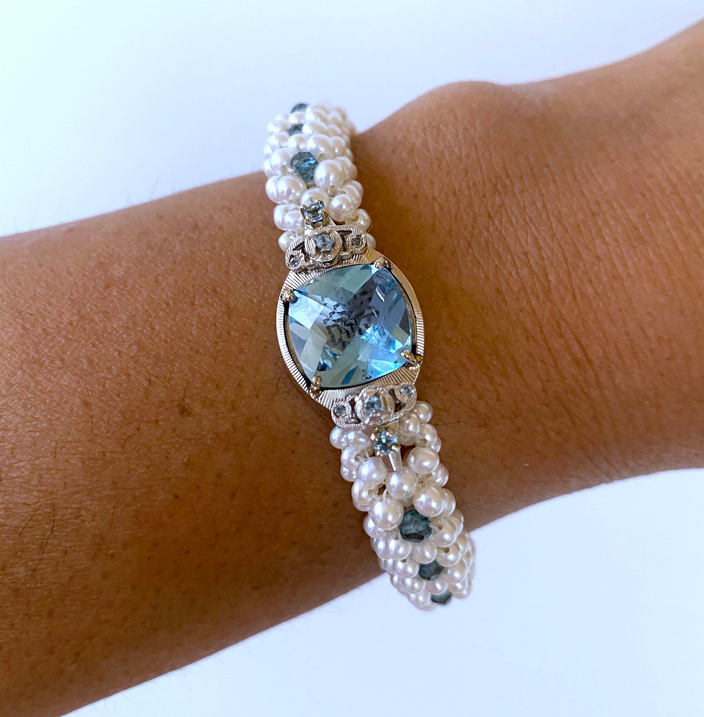 Pearl & London Blue Topaz Bracelet with 14k White Gold