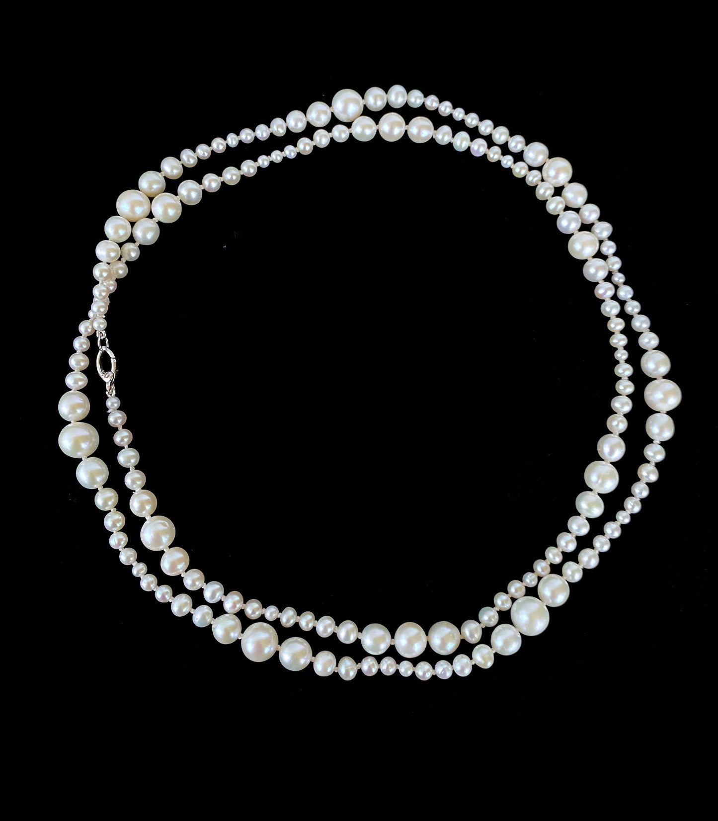 Graduated Pearl Necklace with 14k White Gold Clasp