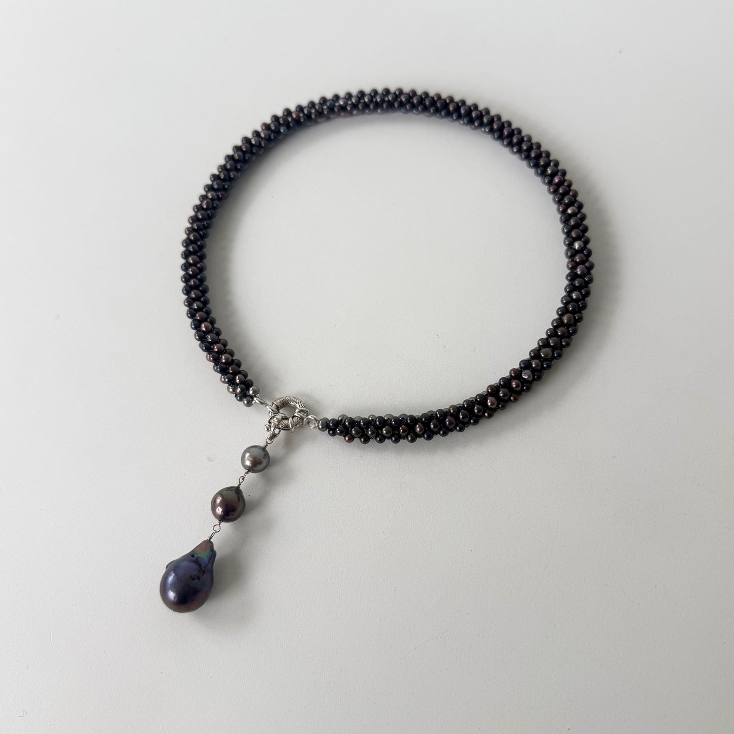 Black Pearl Rope Necklace with Ombre Drop Tassel