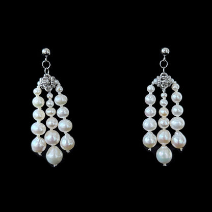Graduated Pearl Raindrop Dangle Earring