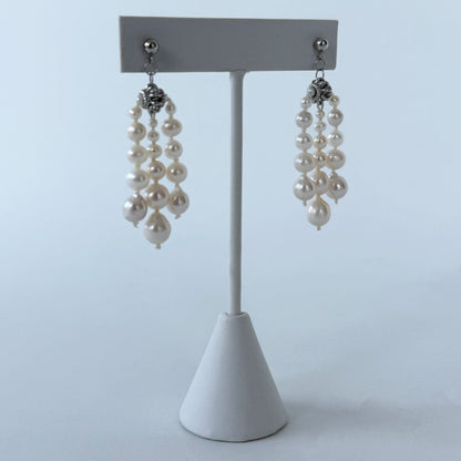 Graduated Pearl Raindrop Dangle Earring