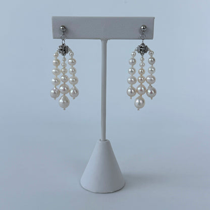 Graduated Pearl Raindrop Dangle Earring