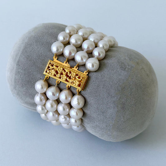 Dream Bracelet With Filigree Gold Clasp