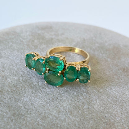 Vintage Emerald & Solid 14k Yellow Gold Ring