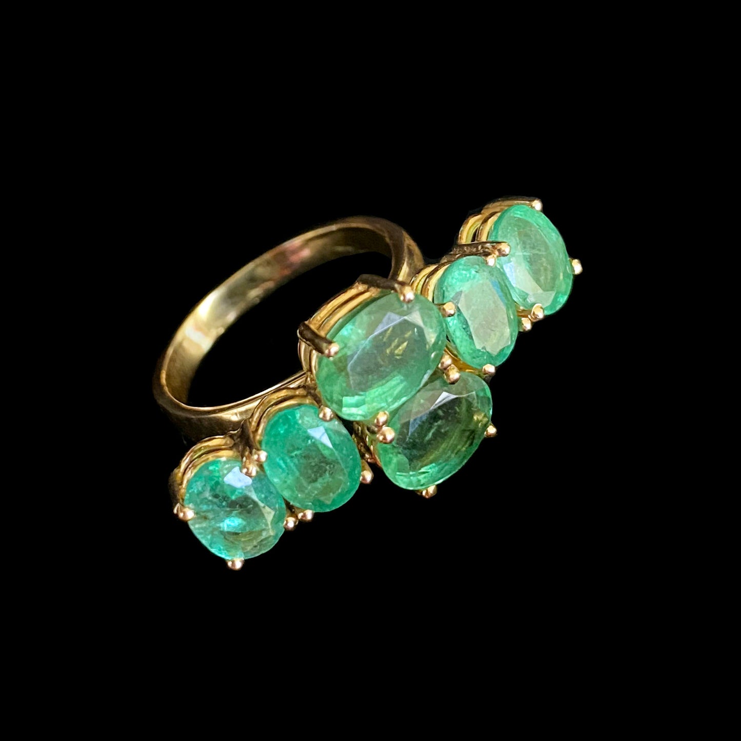 Vintage Emerald & Solid 14k Yellow Gold Ring