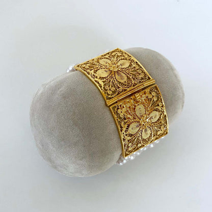 Woven Pearl Bracelet with 18k Yellow Gold Plated Floral Clasp