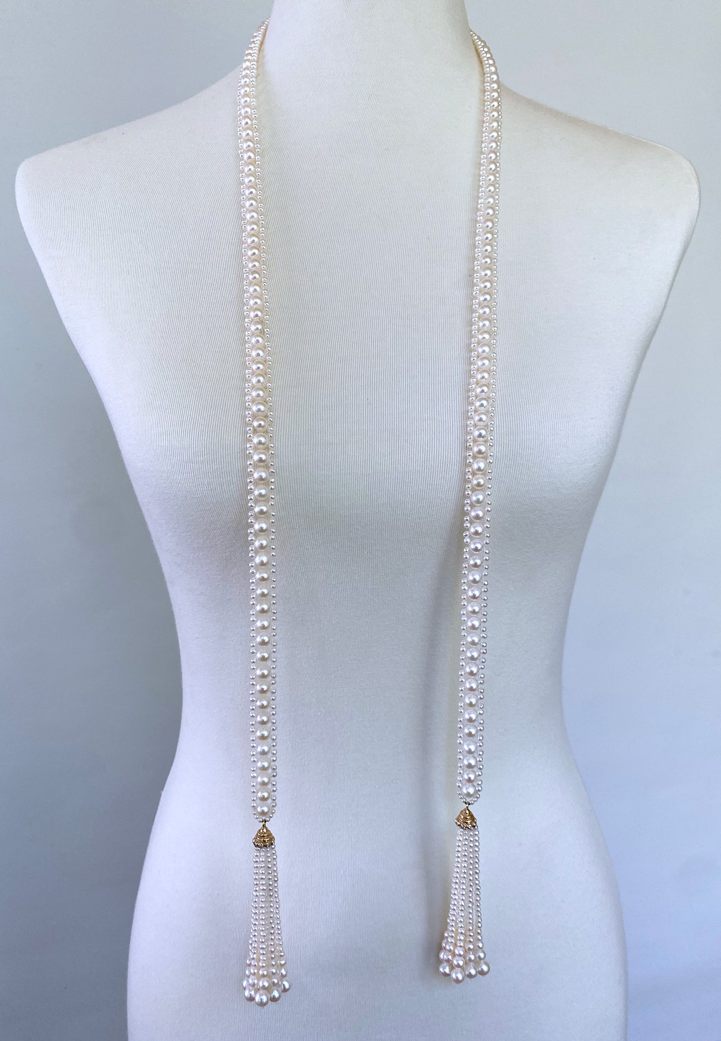 Pearl Sautoir with 14 Karat Gold and Diamond Cup and Pearl Tassels