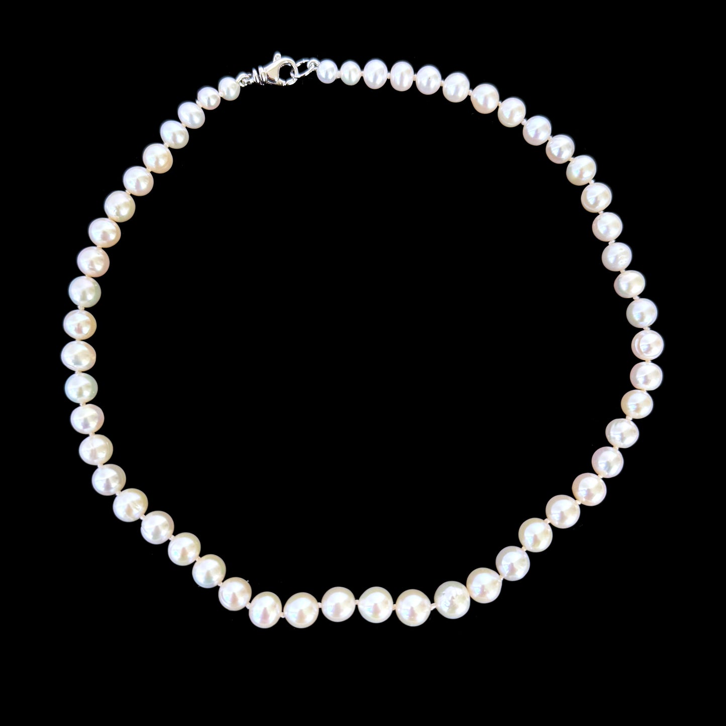 Graduated Pearl Necklace with Rhodium Silver Clasp