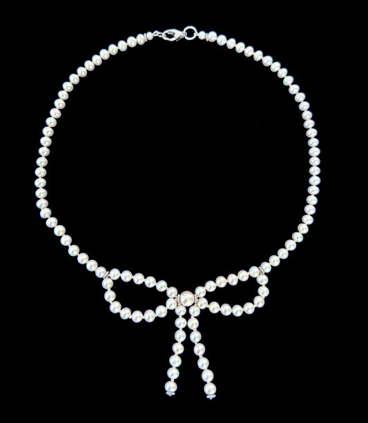 Pearl Necklace with Bow Centerpiece & Rhodium Clasp