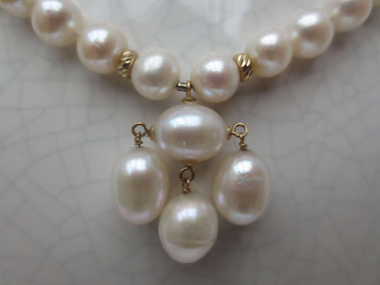 Pearl Necklace with Baroque Pearl Centerpiece & 14k Gold Clasp