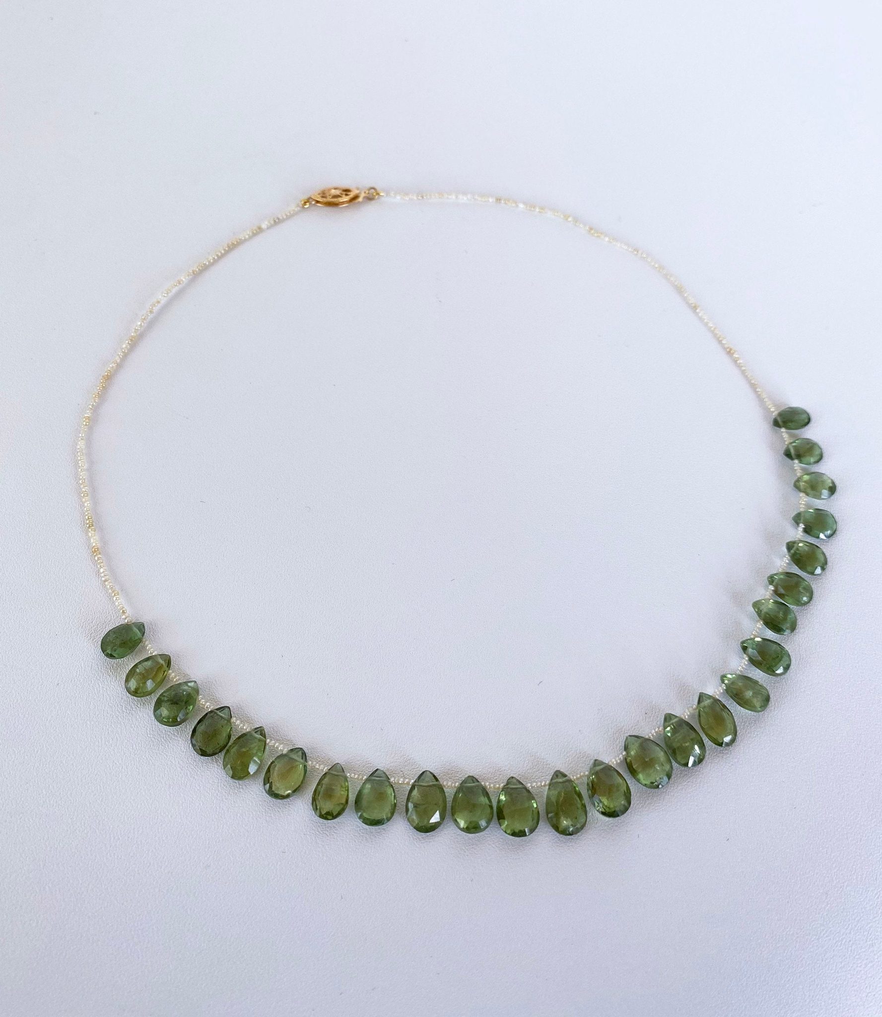 Vintage Seed Pearl Necklace with Peridot and 14k Yellow Gold - Image 5