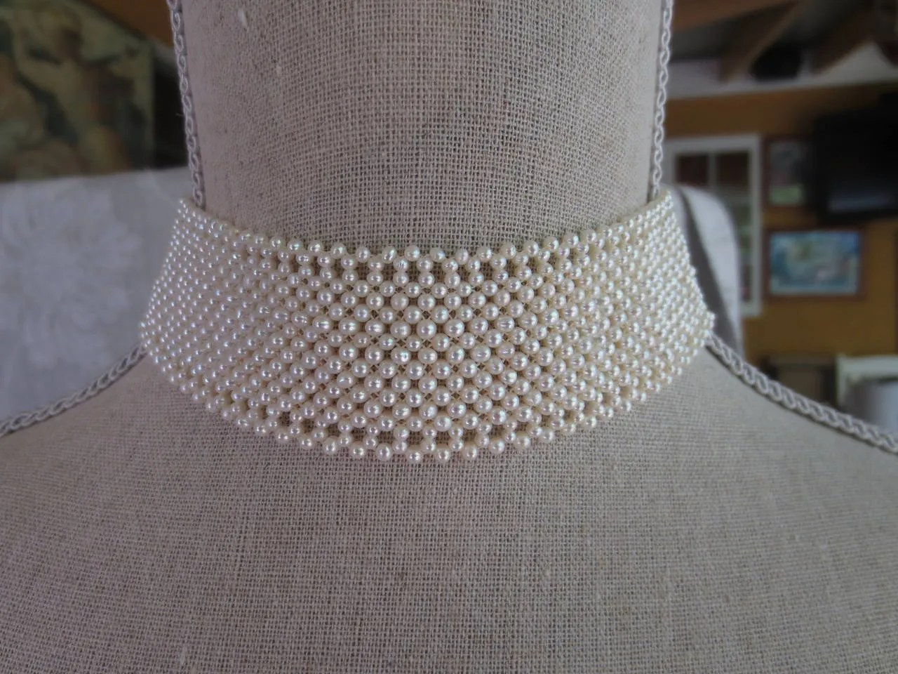 Woven White Pearl Choker Necklace with 14 k Yellow Gold Clasp - Image 5